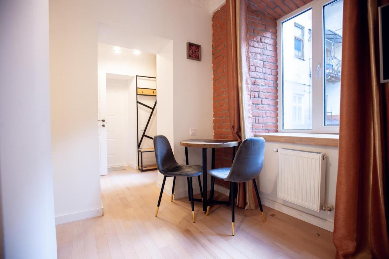 Neue Gasse Lviv Apartments Eksteriør bilde